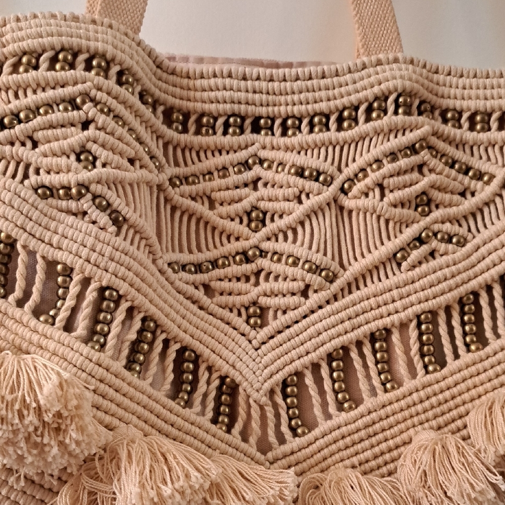 Cleobella Swoon Large Peachy Cream  Macrame Tote W/ Beads  & Tassels  Excellent - Picture 2 of 11